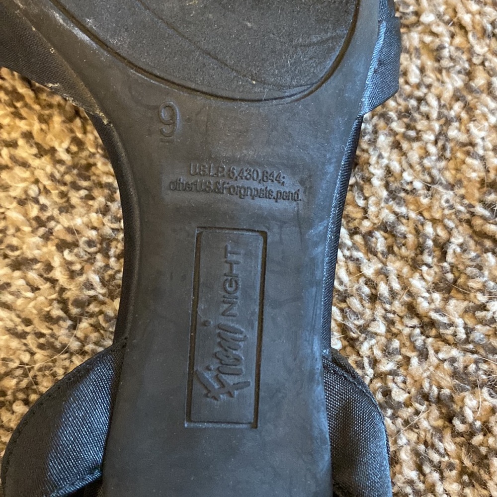 High Heel - Picture 6 of 7